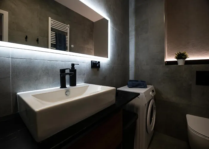 Work And Rest By Fengshui4u, Przy Piotrkowskiej, Cowroking, Silownia, Nowy Budynek * ウッチ