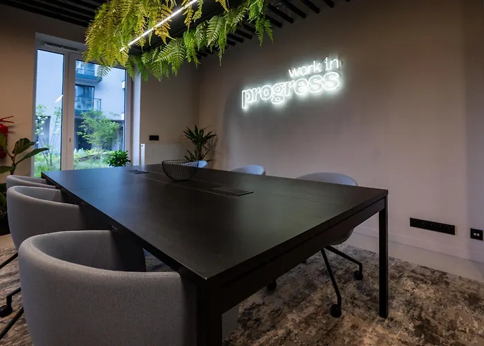 Work And Rest By Fengshui4u, Przy Piotrkowskiej, Cowroking, Silownia, Nowy Budynek *